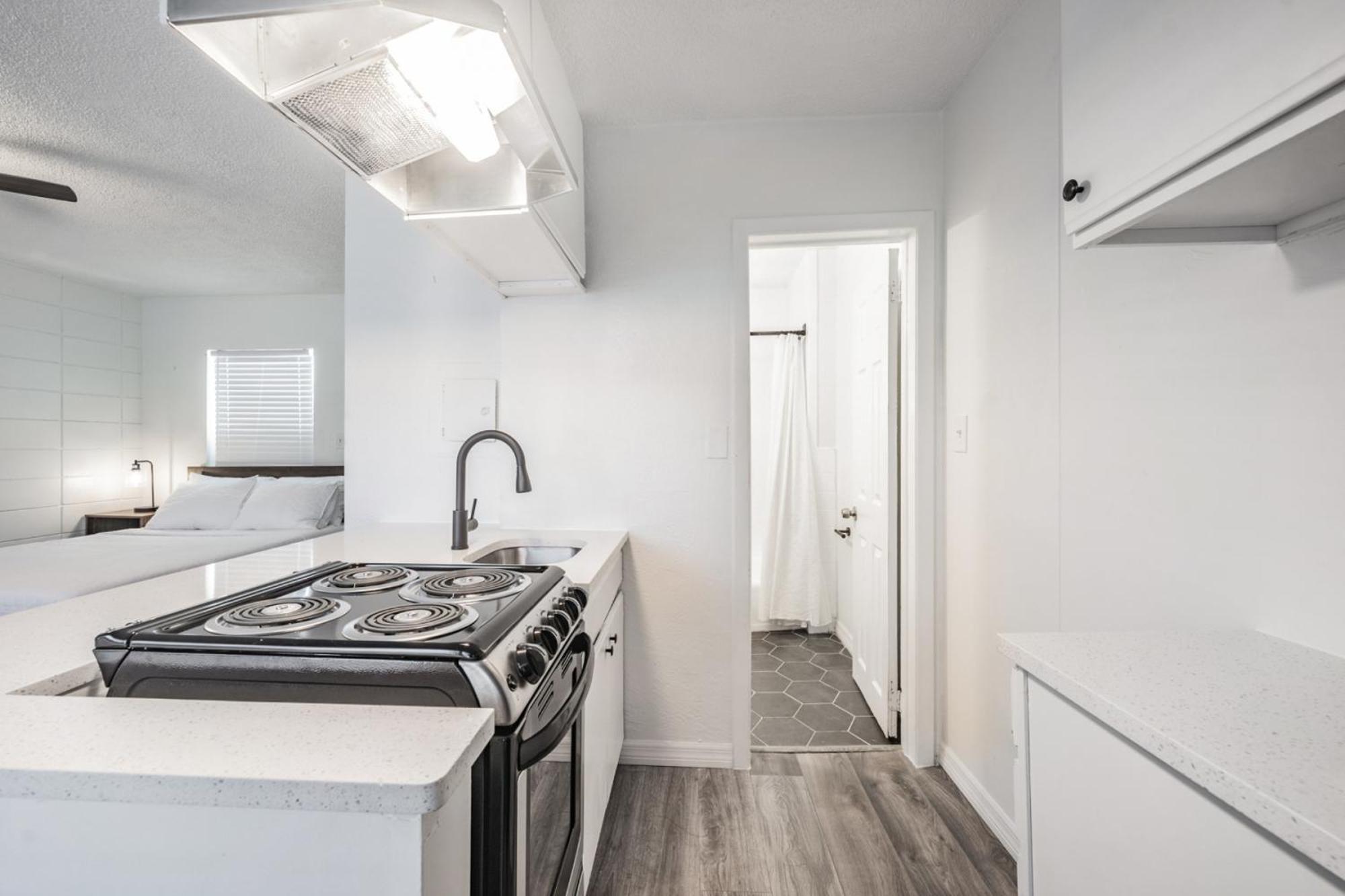 Spacious Studio Apartment Near Nightlife & Dining! Sankt Petersburg Zewnętrze zdjęcie