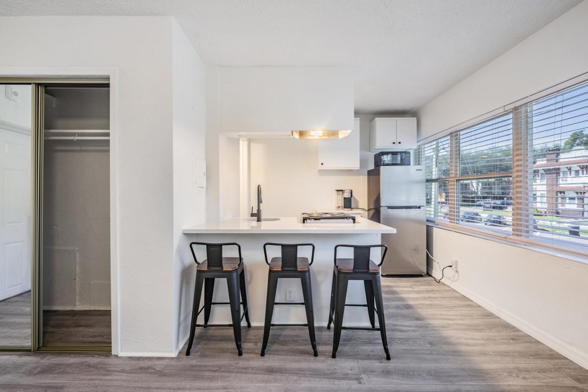 Spacious Studio Apartment Near Nightlife & Dining! Sankt Petersburg Zewnętrze zdjęcie